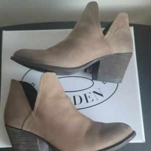 Steve Madden Ankle Booties Women Size 7M